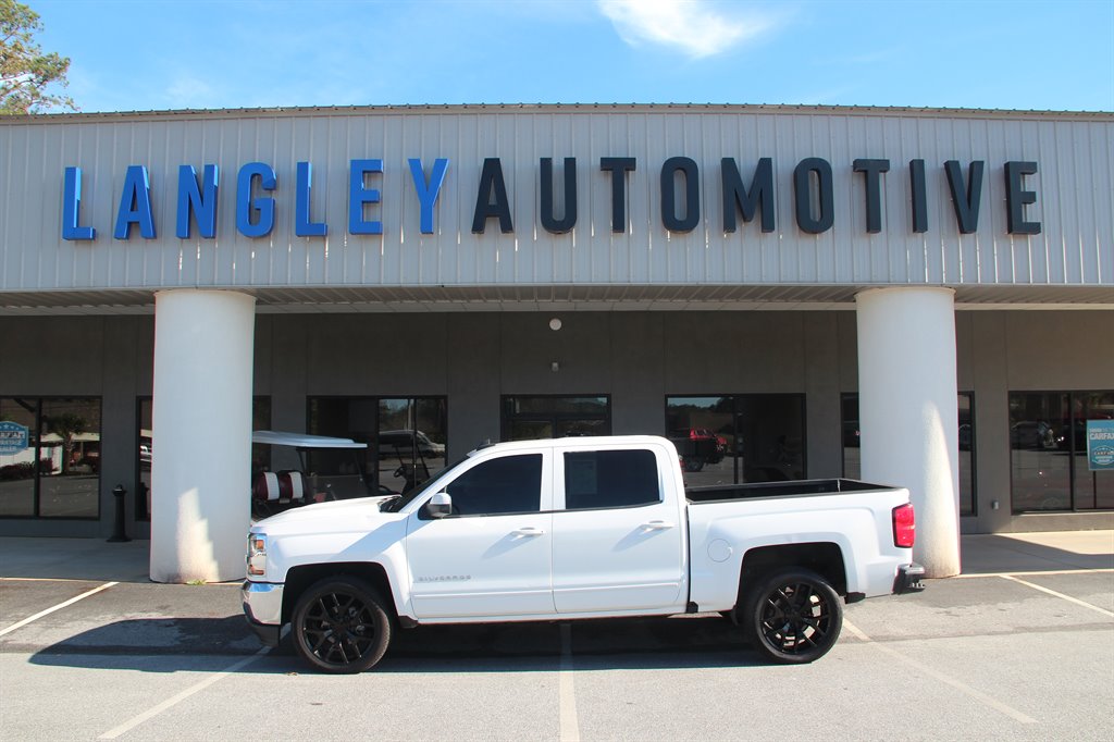 Chevrolet Silverado 1500's photo