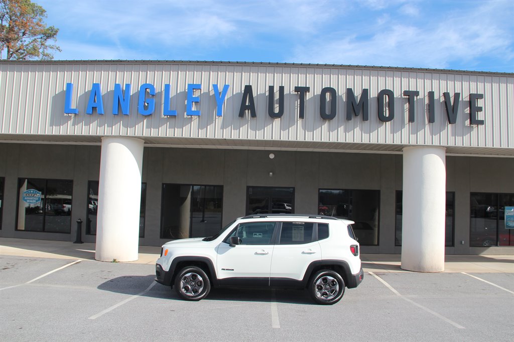 Jeep Renegade's photo