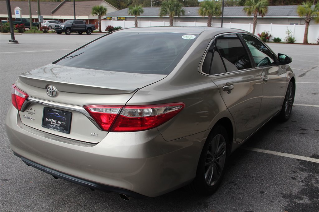 2016 Toyota Camry Special Edition photo 8