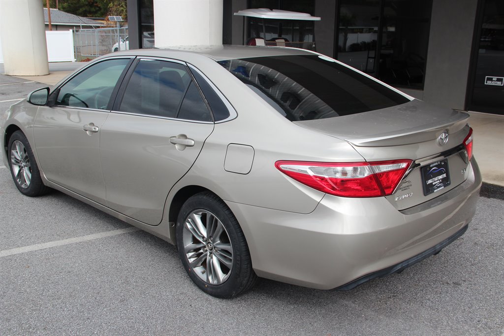 2016 Toyota Camry Special Edition photo 6