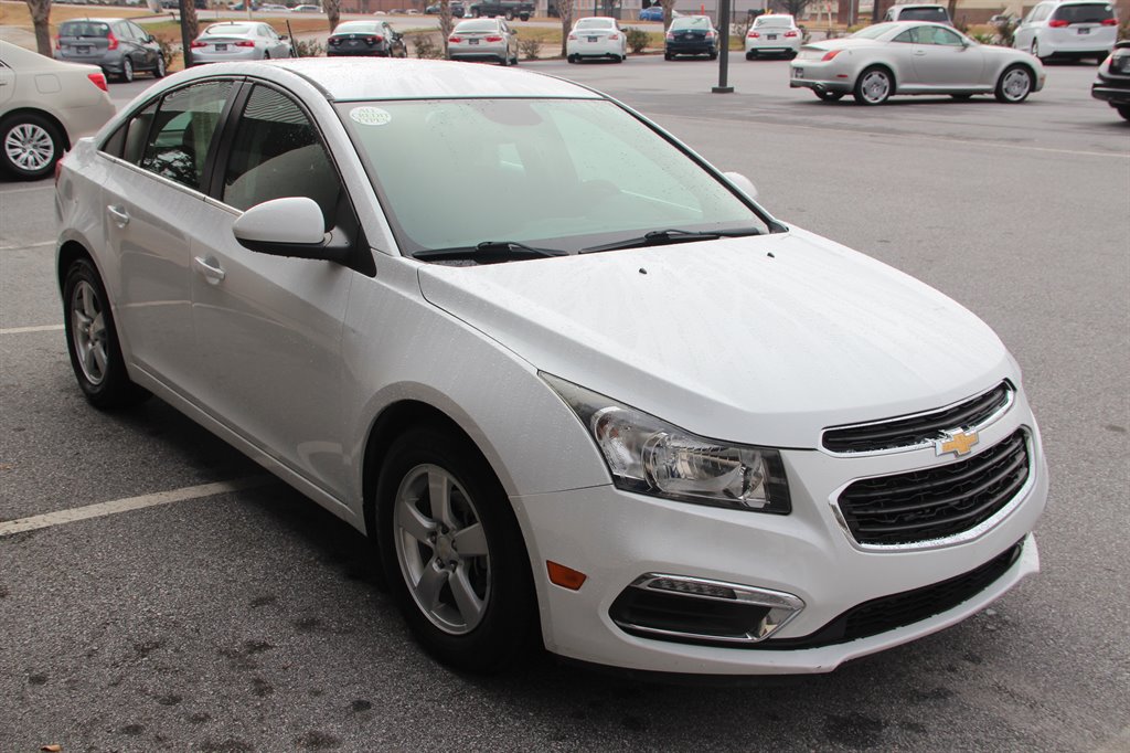 2016 Chevrolet Cruze Limited 1LT photo 3