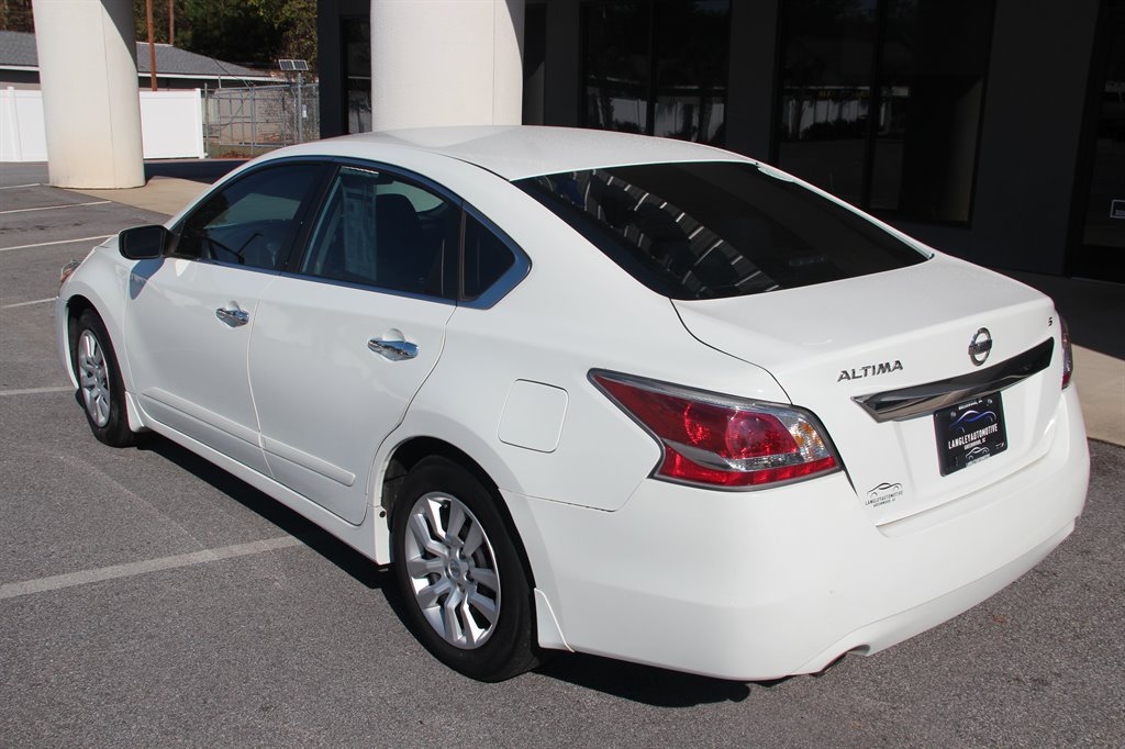 2015 Nissan Altima S photo 6