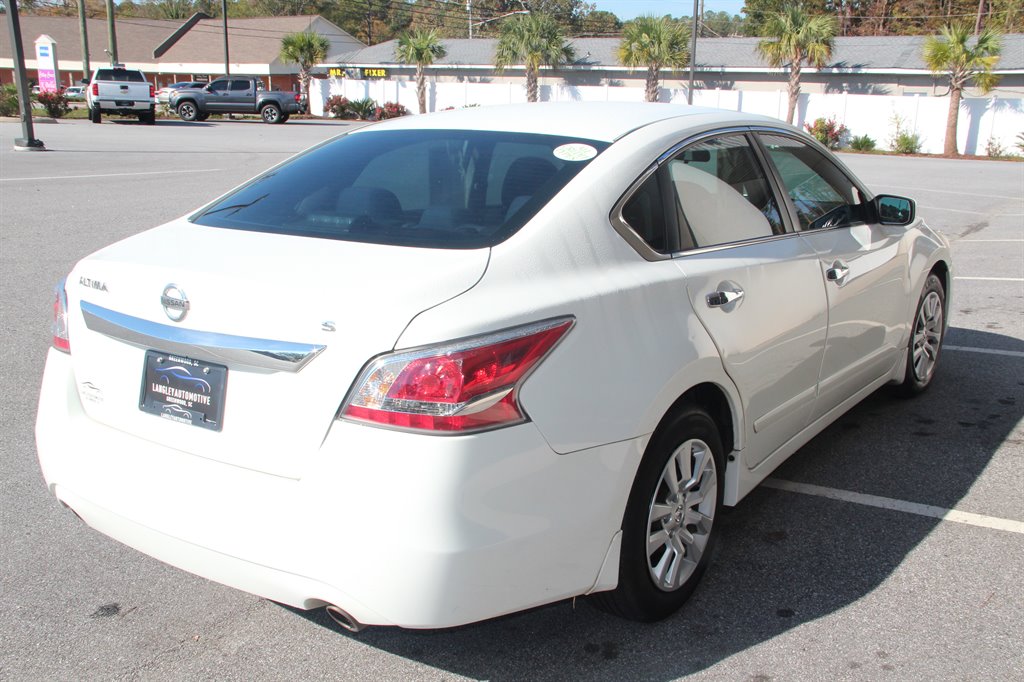 2015 Nissan Altima S photo 8