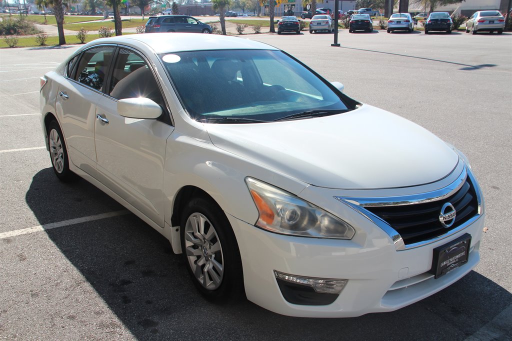 2015 Nissan Altima S photo 3