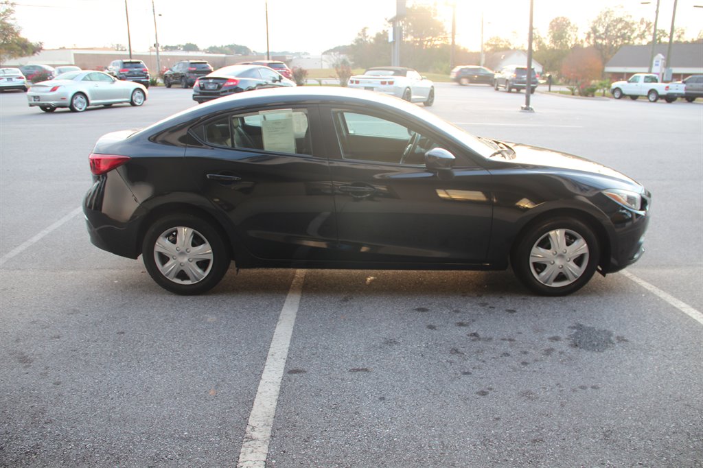 2015 Mazda MAZDA3 i Sport photo 2