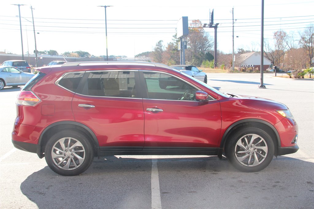 2014 Nissan Rogue SL photo 2