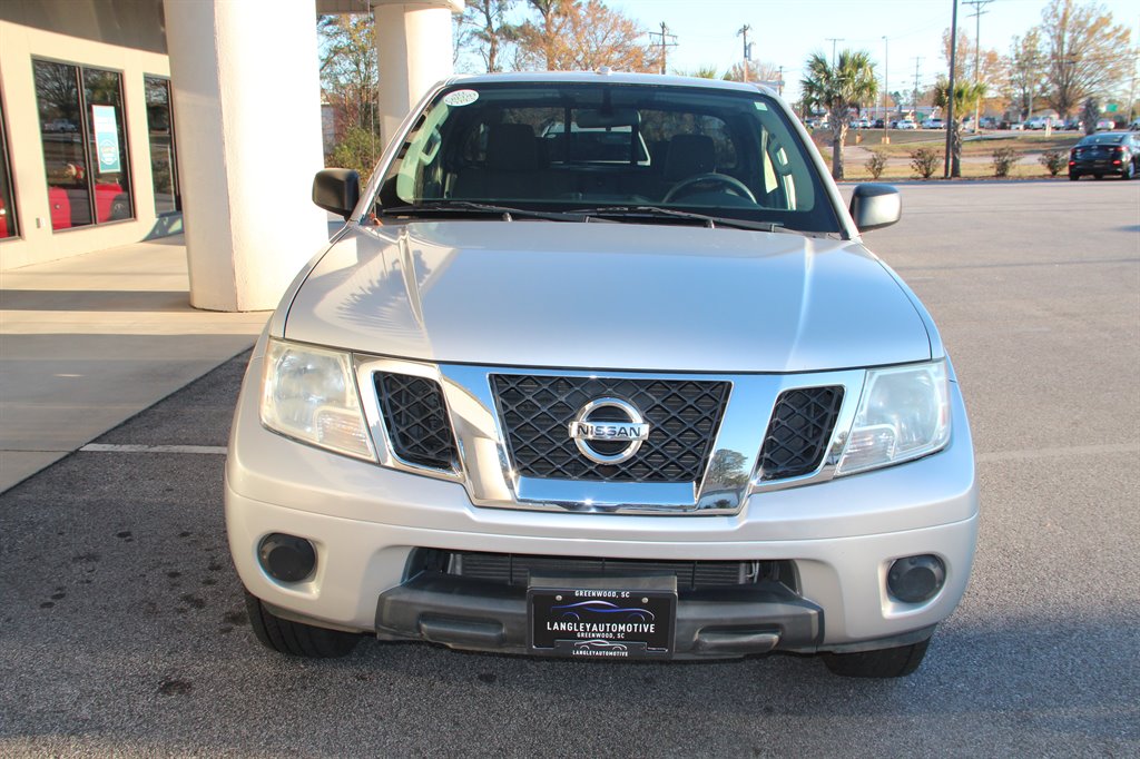 2014 Nissan Frontier SV photo 4