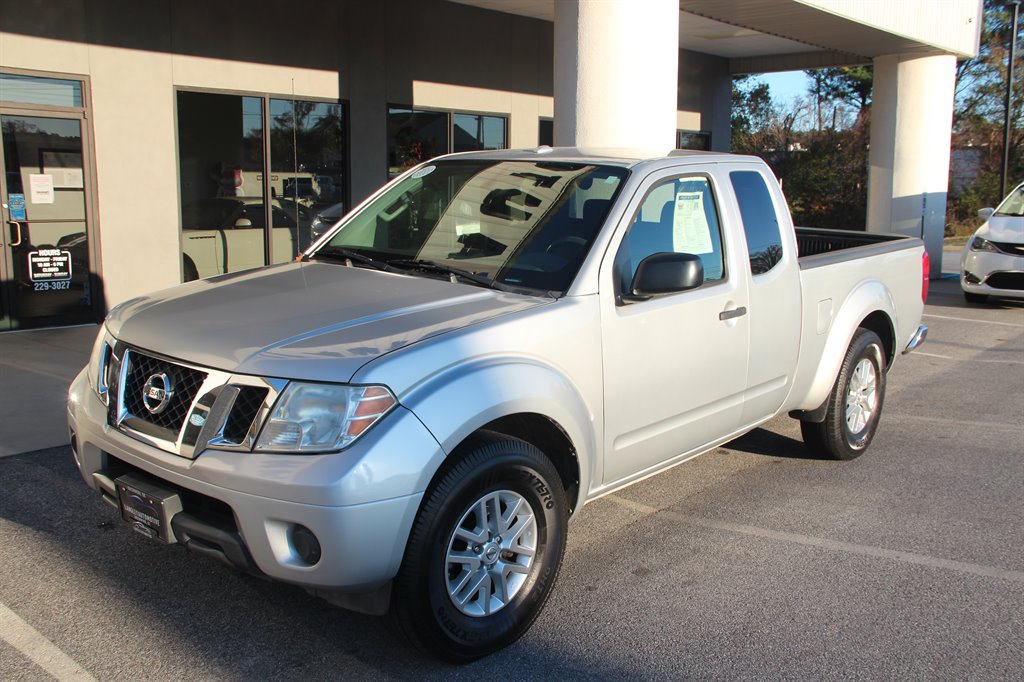 2014 Nissan Frontier SV photo 5