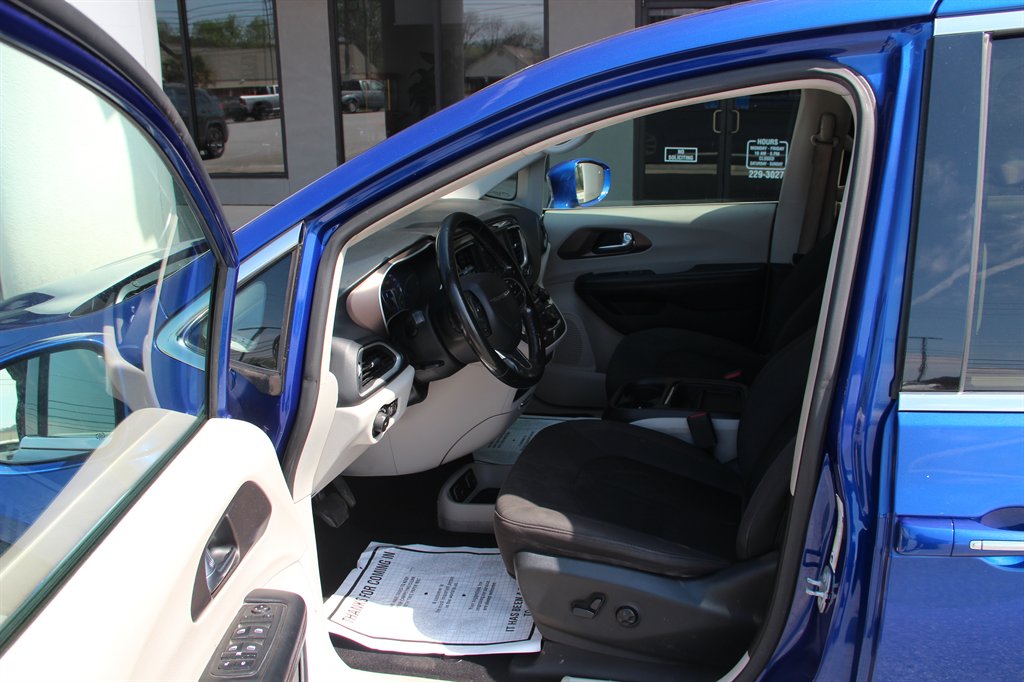2019 Chrysler Pacifica Touring Plus - Photo 9