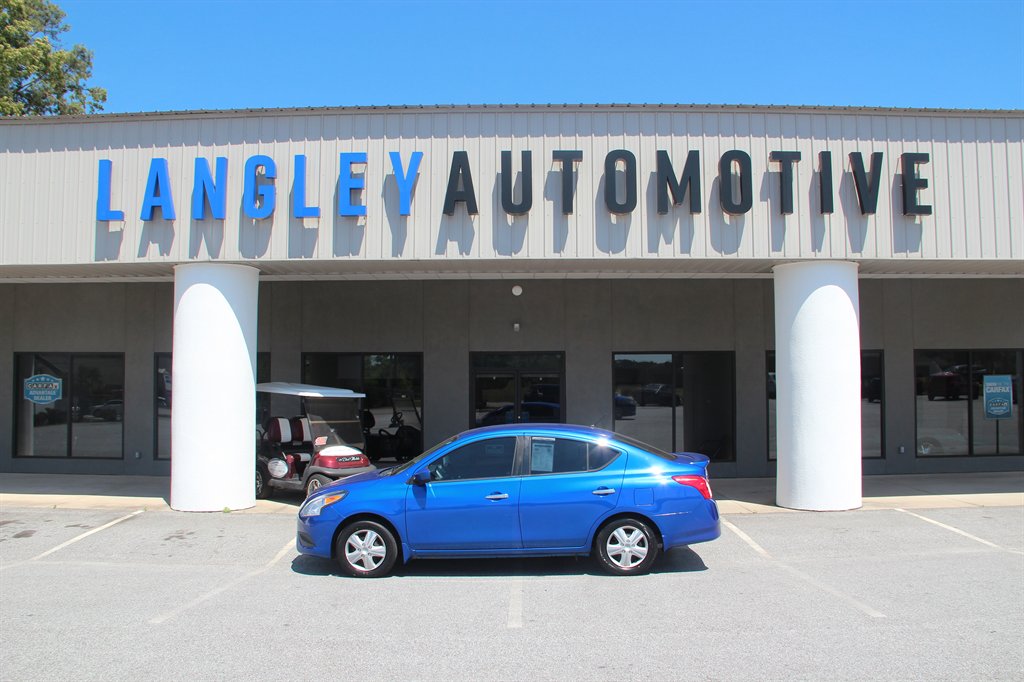2016 Nissan Versa Sedan SV
