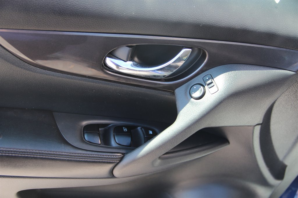 2018 Nissan Rogue S - Photo 12