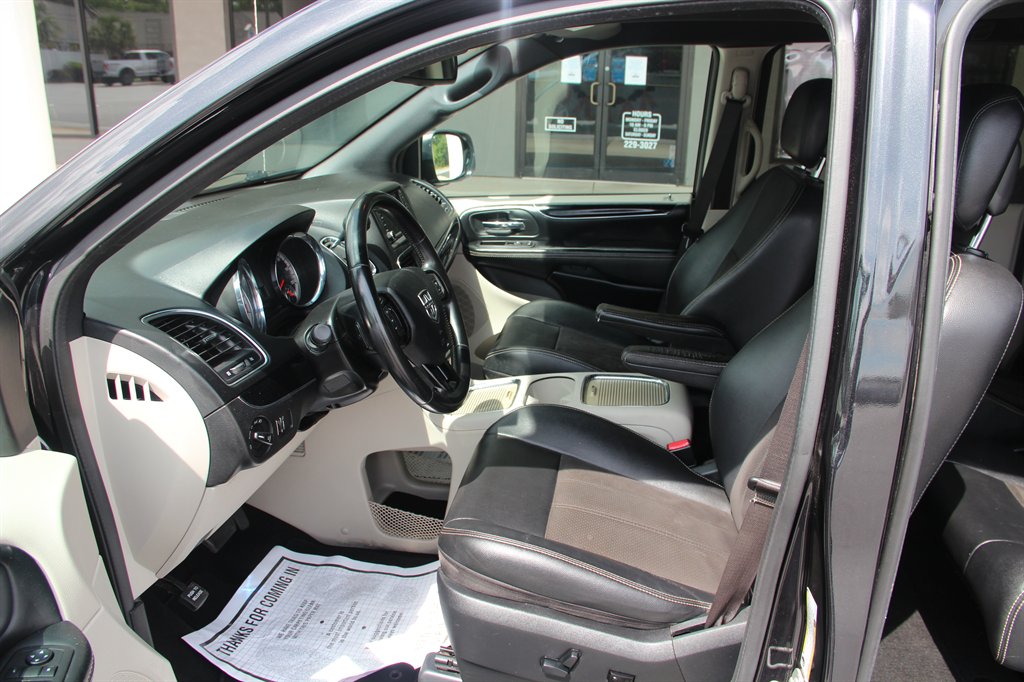 2020 Dodge Grand Caravan SXT - Photo 9