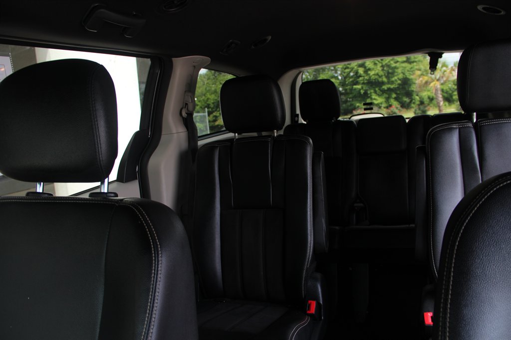 2020 Dodge Grand Caravan SXT - Photo 11
