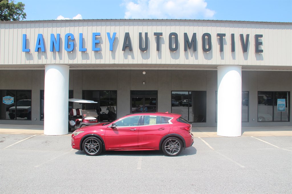 2018 INFINITI QX30 Sport's photo