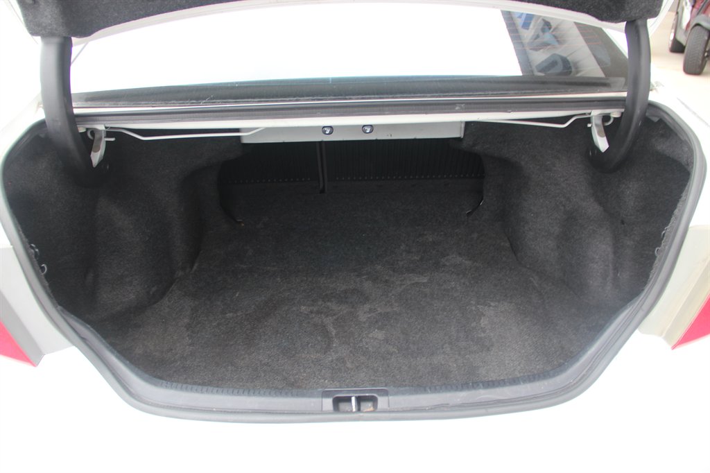 Toyota Camry photo 13