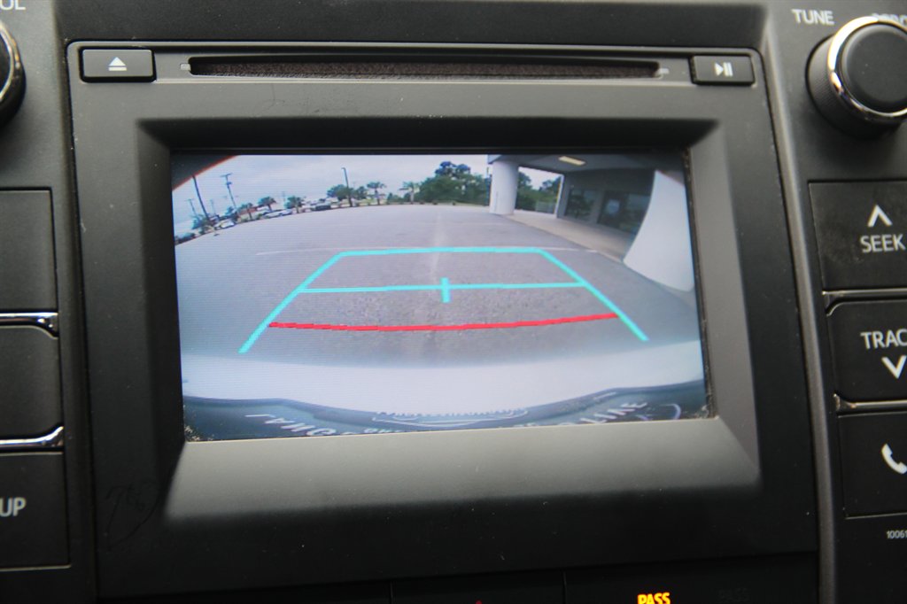 Toyota Camry photo 15