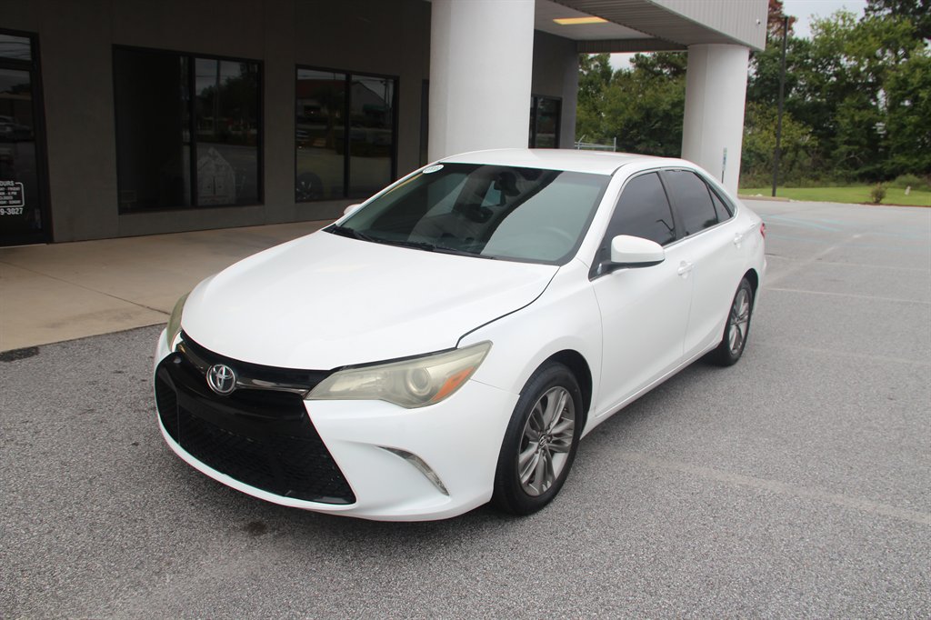 Toyota Camry photo 5
