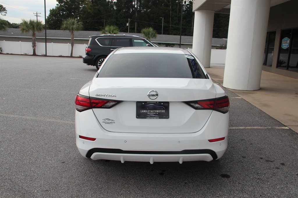 Nissan Sentra photo 7