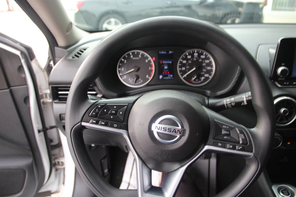 Nissan Sentra photo 16