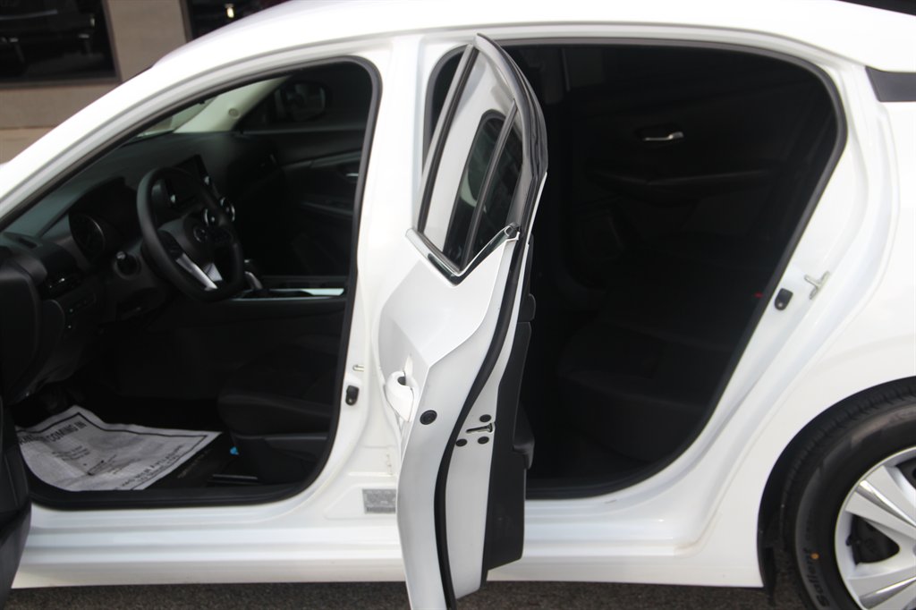 Nissan Sentra photo 12