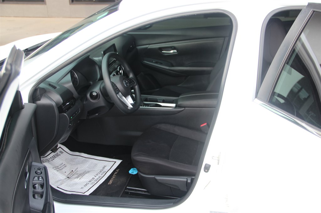 Nissan Sentra photo 10