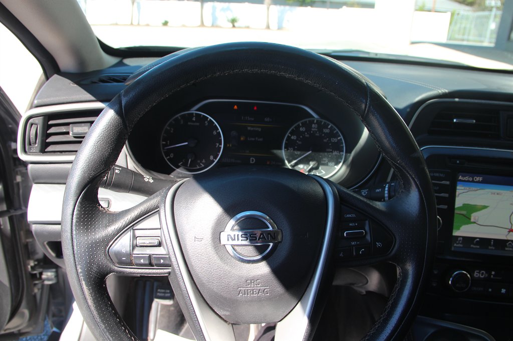 Nissan Maxima photo 17