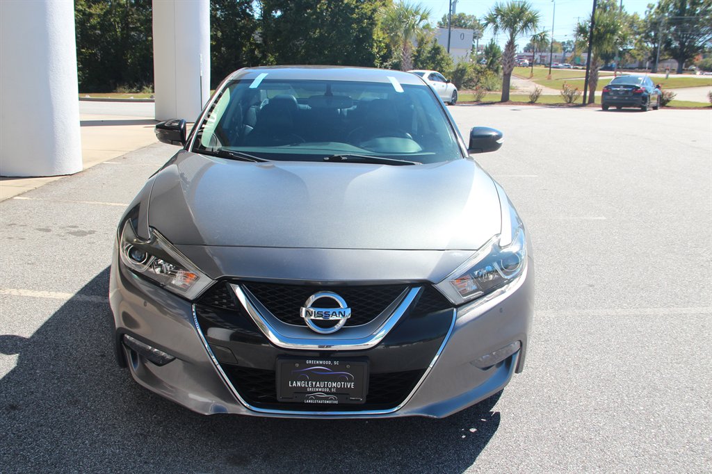 Nissan Maxima photo 4