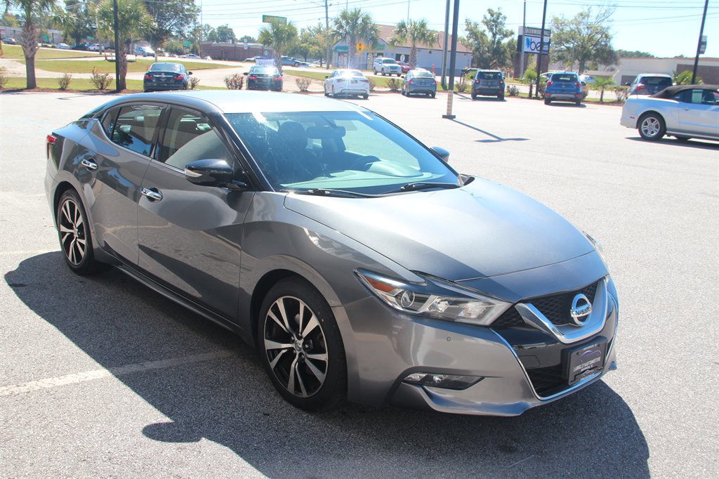 Nissan Maxima photo 3