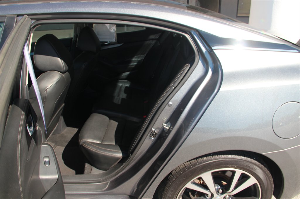Nissan Maxima photo 10