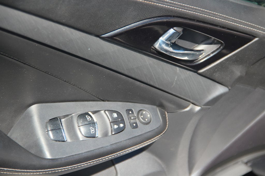 Nissan Maxima photo 12