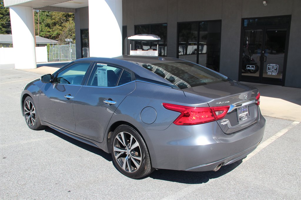 Nissan Maxima photo 6