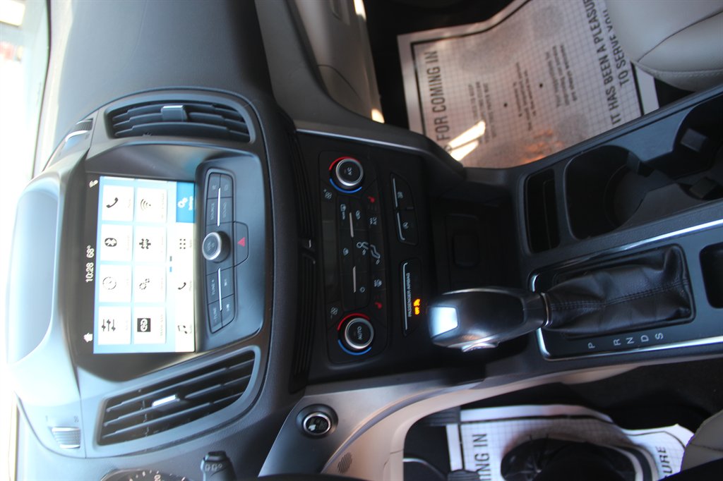 Ford Escape photo 16
