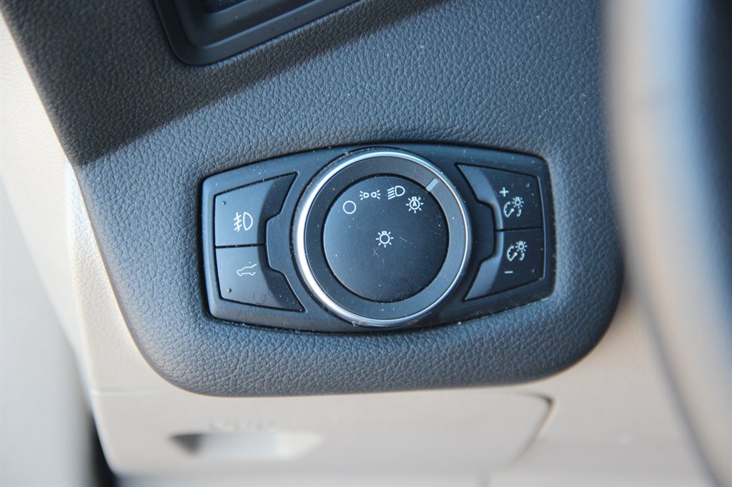 Ford Escape photo 14