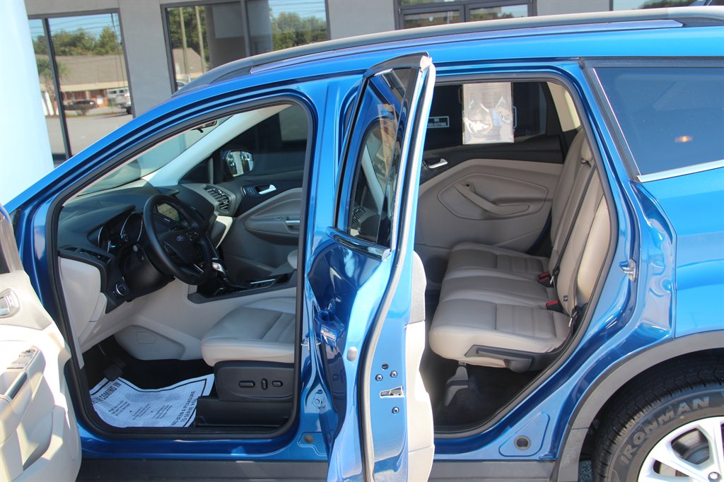 Ford Escape photo 11